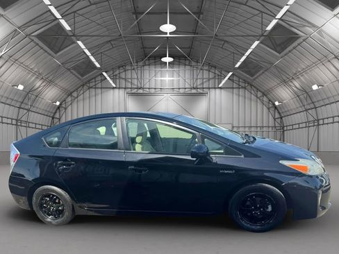 Used 2013 Toyota Prius Three FWD image 6