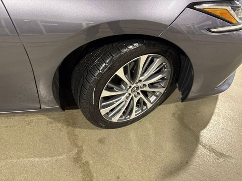 Used 2019 Lexus ES 350 w/ Premium Package image 33