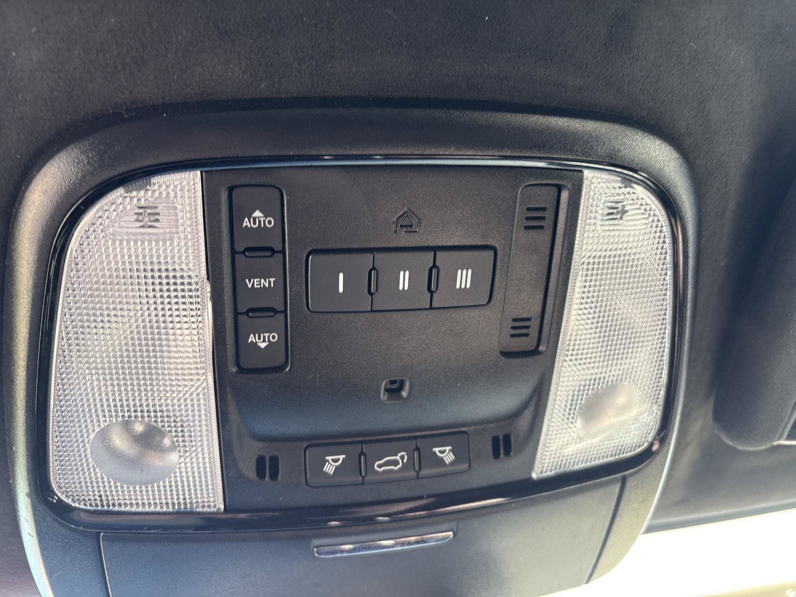 Used 2024 Dodge Durango R/T AWD/4WD image 26