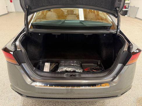 Used 2023 Nissan Altima 2.5 SV FWD image 10