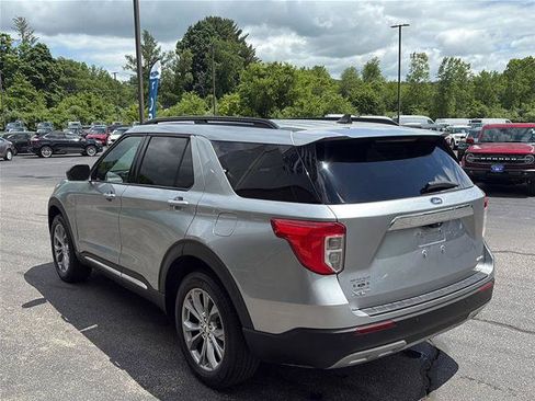 Certified 2023 Ford Explorer XLT w/ Equipment Group 202A AWD/4WD image 5