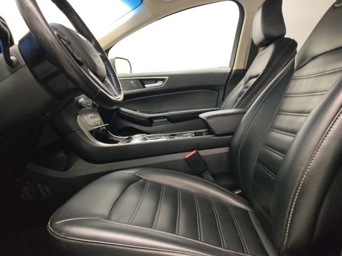 Used 2020 Ford Edge SEL image 17
