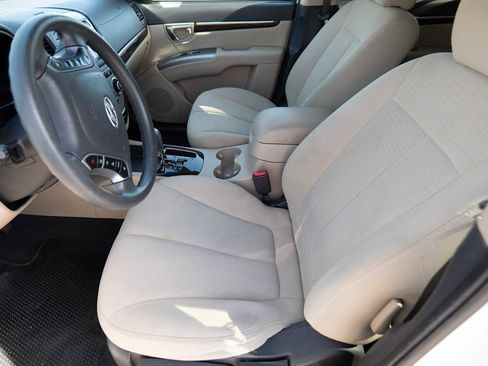 Used 2012 Hyundai Santa Fe GLS image 10