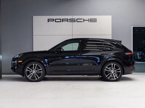 Certified 2026 Porsche Cayenne AWD/4WD image 2
