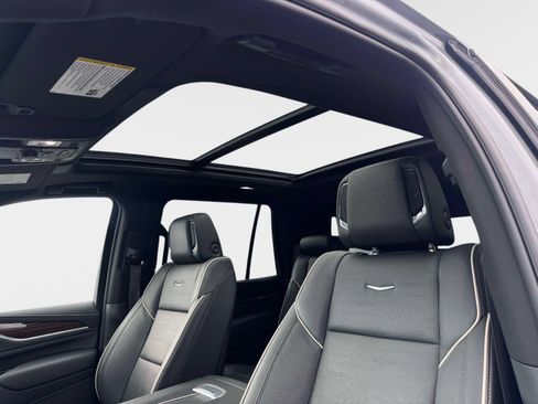 Certified 2024 Cadillac Escalade Premium Luxury AWD/4WD image 22