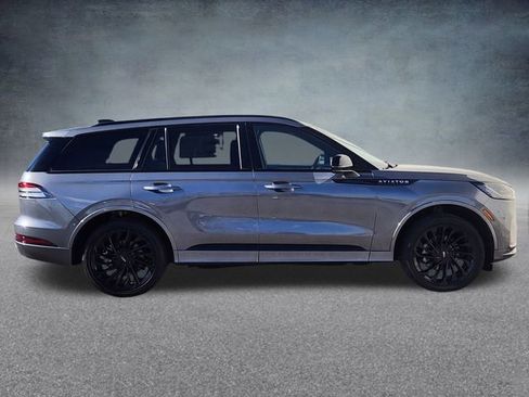 New 2025 Lincoln Aviator Reserve w/ Equipment Group 201A image 8