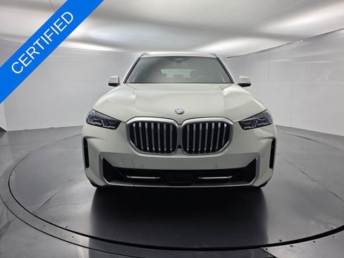Certified 2024 BMW X5 sDrive40i w/ Premium Package RWD image 2