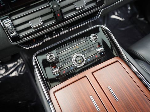 Used 2023 Lincoln Navigator Reserve RWD image 36