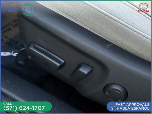 Used 2013 Toyota Avalon XLE image 18