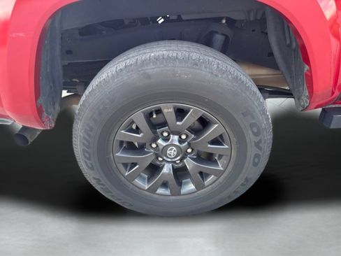 Used 2021 Toyota Tacoma SR5 RWD image 36