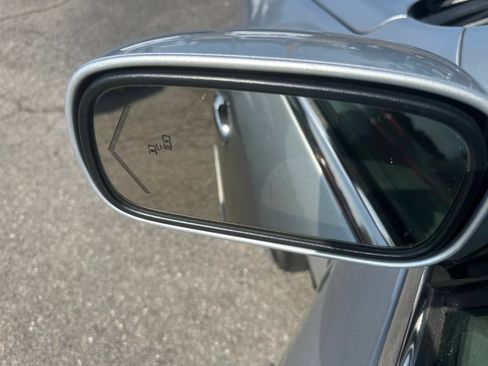 Used 2010 Buick Lucerne CXL FWD image 25