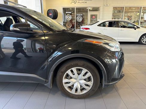 Used 2021 Toyota C-HR LE FWD image 13