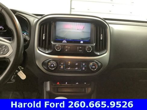 Used 2022 Chevrolet Colorado LT w/ LT Convenience Package image 16