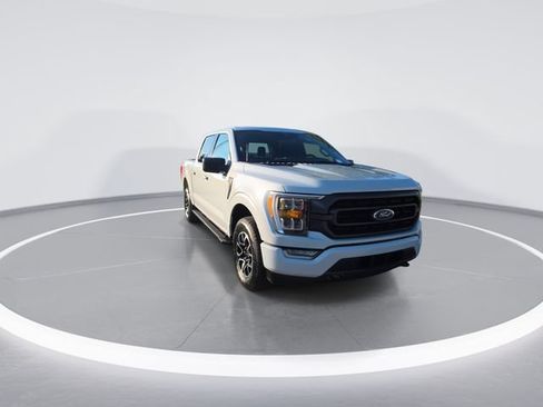 Used 2022 Ford F150 XLT w/ Equipment Group 302A High AWD/4WD image 3