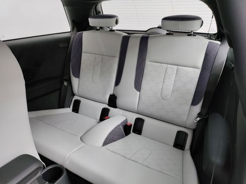 New 2026 MINI Cooper 2-Door Hardtop image 23