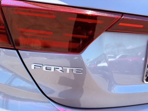 Used 2023 Kia Forte GT-Line w/ GT-Line Premium Package FWD image 41