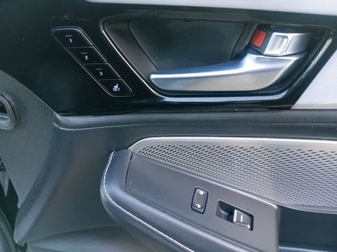 Used 2023 Acura MDX SH-AWD w/ Technology Package image 29