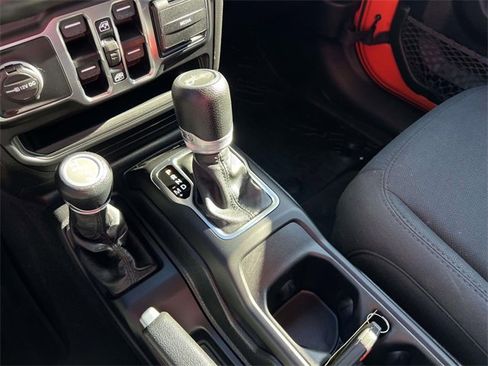 Used 2019 Jeep Wrangler Unlimited Sport S image 23