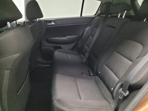 Used 2017 Kia Sportage LX FWD image 18