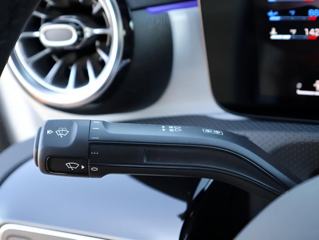 New 2026 Mercedes-Benz CLA 35 AMG 4MATIC image 37