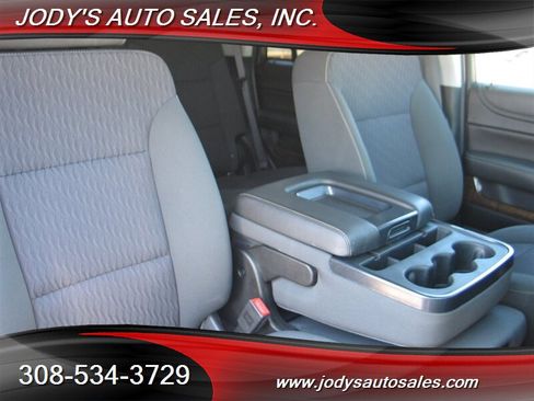 Used 2018 Chevrolet Tahoe LS w/ Skid Plate Package AWD/4WD image 24