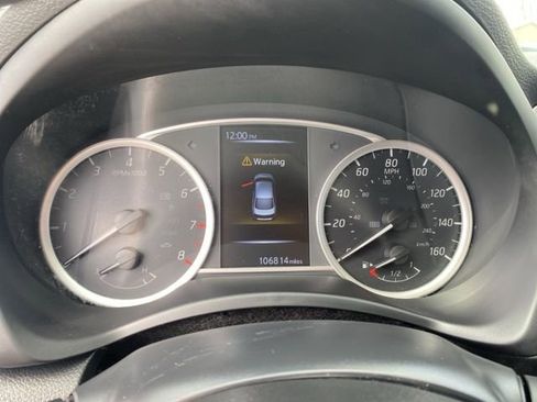 Used 2018 Nissan Sentra S w/ S Midnight Style Package FWD image 13