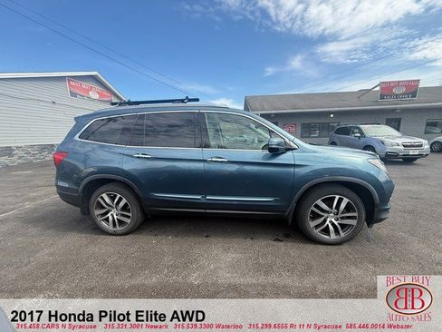 Used 2017 Honda Pilot Elite image 2