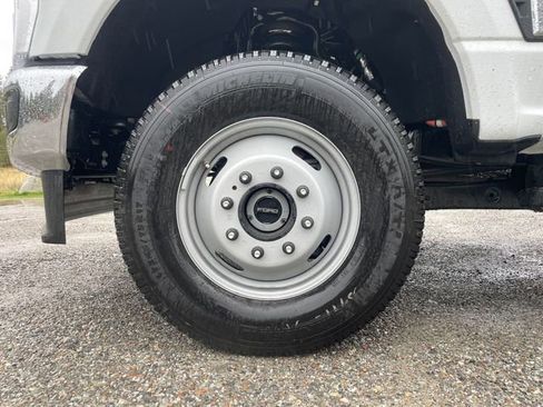 New 2025 Ford F350 XL w/ XL Chrome Package AWD/4WD image 9