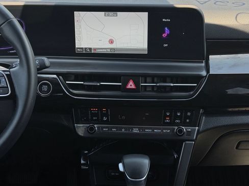 Used 2025 Kia Seltos S FWD image 16