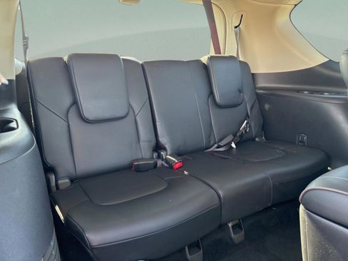 Used 2024 Nissan Armada Platinum w/ Captain's Chairs Package image 39