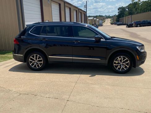 Used 2018 Volkswagen Tiguan SE image 5