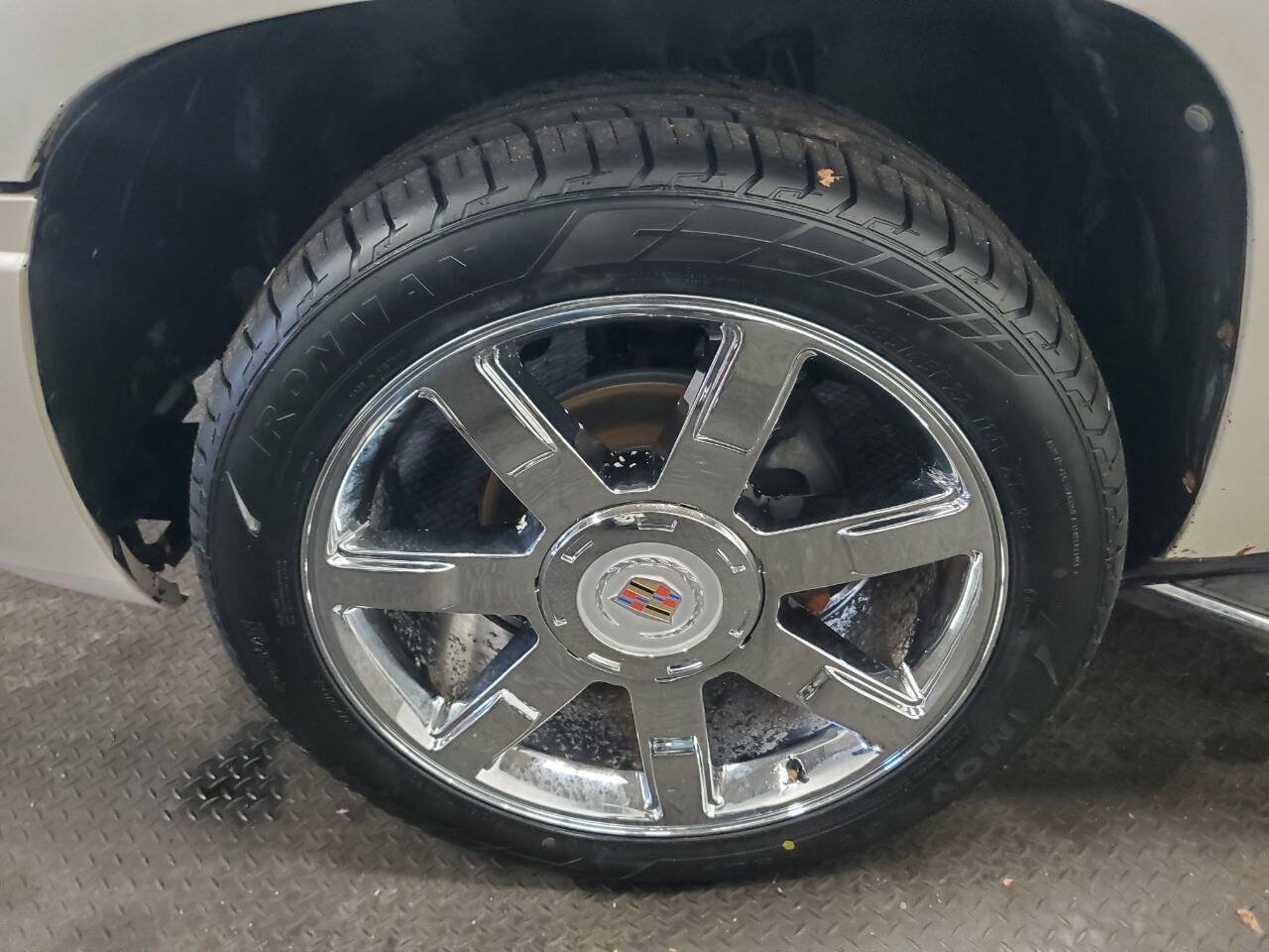 Used 2009 Cadillac Escalade 4WD Hybrid image 21