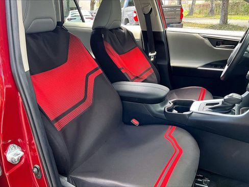 Used 2021 Toyota RAV4 Limited image 26