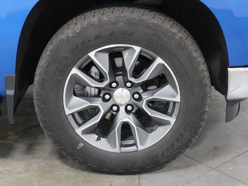 Used 2023 Chevrolet Silverado 1500 LT image 12