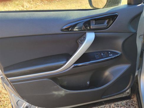 Used 2022 Mitsubishi Eclipse Cross LE image 13