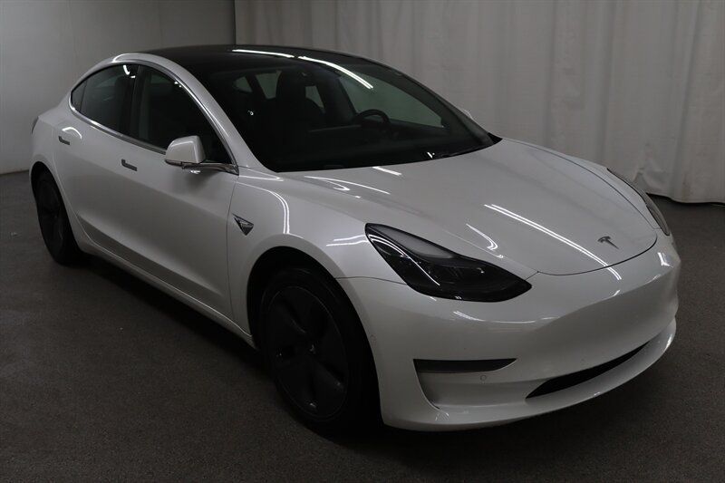 Used 2020 Tesla Model 3 Standard Range Plus RWD image 1