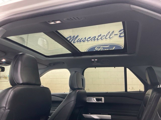 Used 2024 Ford Explorer Limited w/ Limited Technology Package AWD/4WD image 17