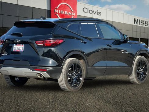 Used 2023 Chevrolet Blazer LT image 3