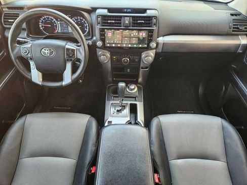 Used 2018 Toyota 4Runner SR5 Premium image 26