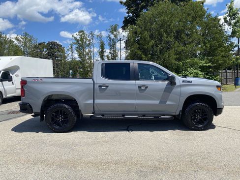 Used 2024 Chevrolet Silverado 1500 Custom Trail Boss w/ LPO, Dark Essentials Package AWD/4WD image 8