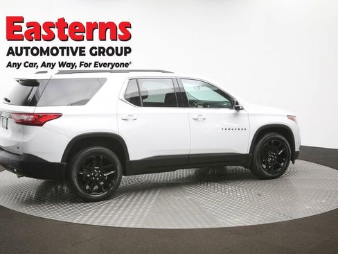 Used 2021 Chevrolet Traverse LT image 44