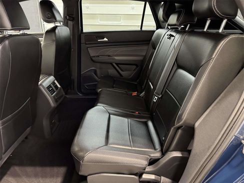 Used 2022 Volkswagen Atlas Cross Sport SE image 18