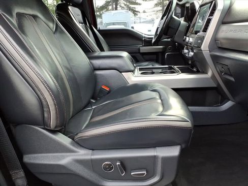 Used 2022 Ford F450 Platinum w/ FX4 Off-Road Package image 8