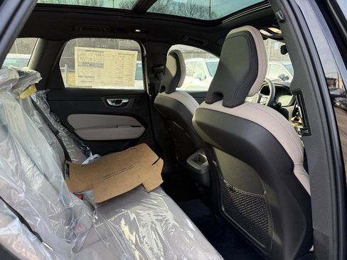 New 2026 Volvo XC60 B5 Core w/ Climate Package image 5