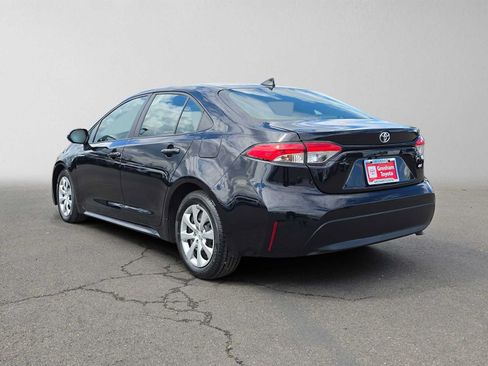 Used 2024 Toyota Corolla LE FWD image 5