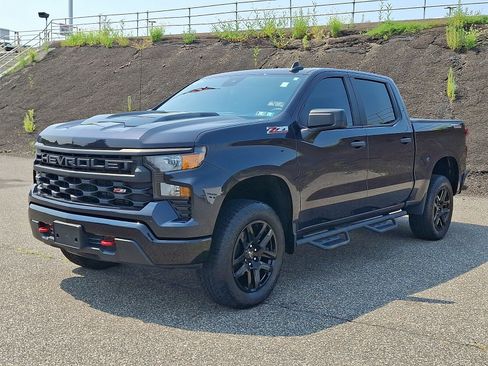 Used 2023 Chevrolet Silverado 1500 Custom Trail Boss AWD/4WD image 3