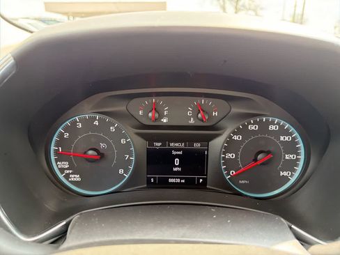 Used 2018 Chevrolet Equinox LT image 35