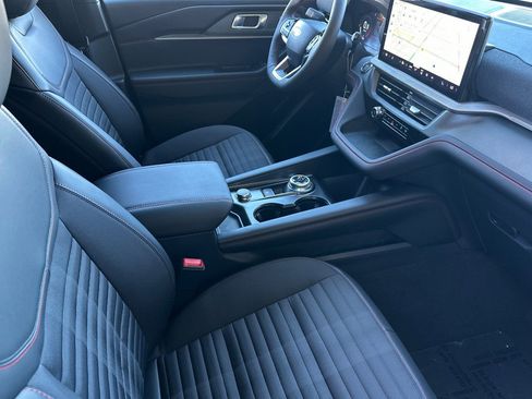 New 2026 Ford Explorer ST-Line w/ ST-Line Street Pack image 14