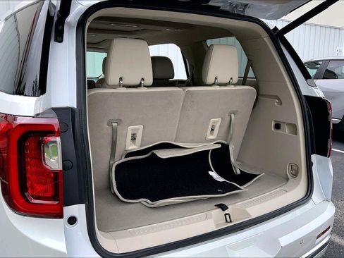 Used 2023 GMC Acadia Denali w/ Trailering Package FWD image 28