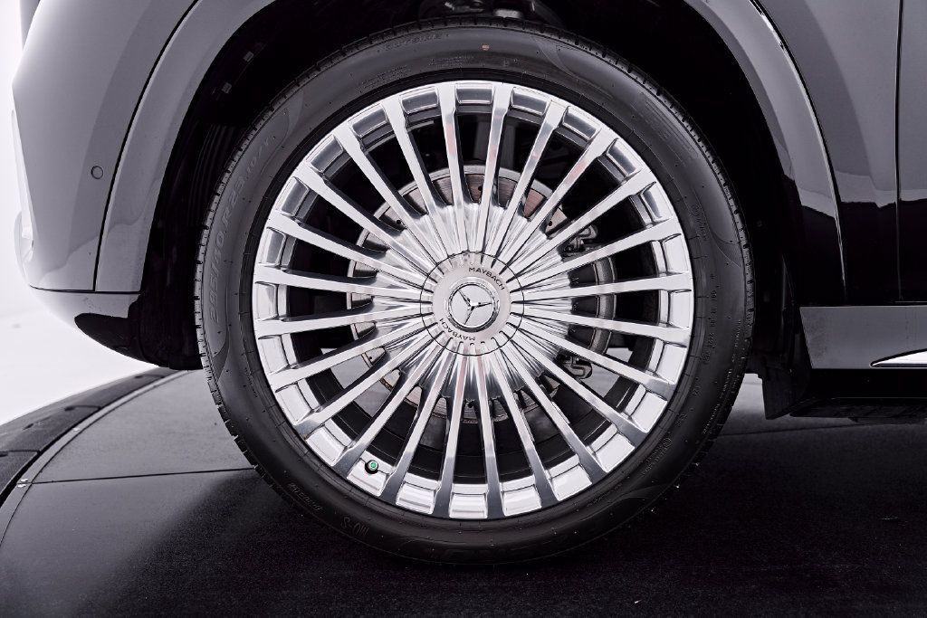 Used 2024 Mercedes-Benz Maybach GLS 600 4MATIC image 3
